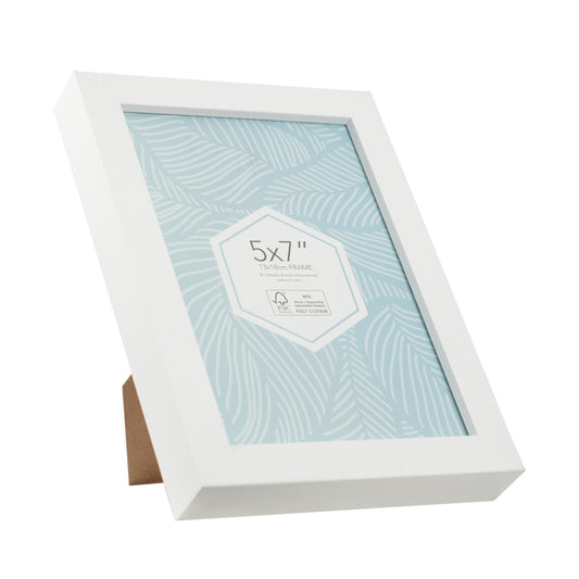 Promenade 5 x 7 inch white picture frame