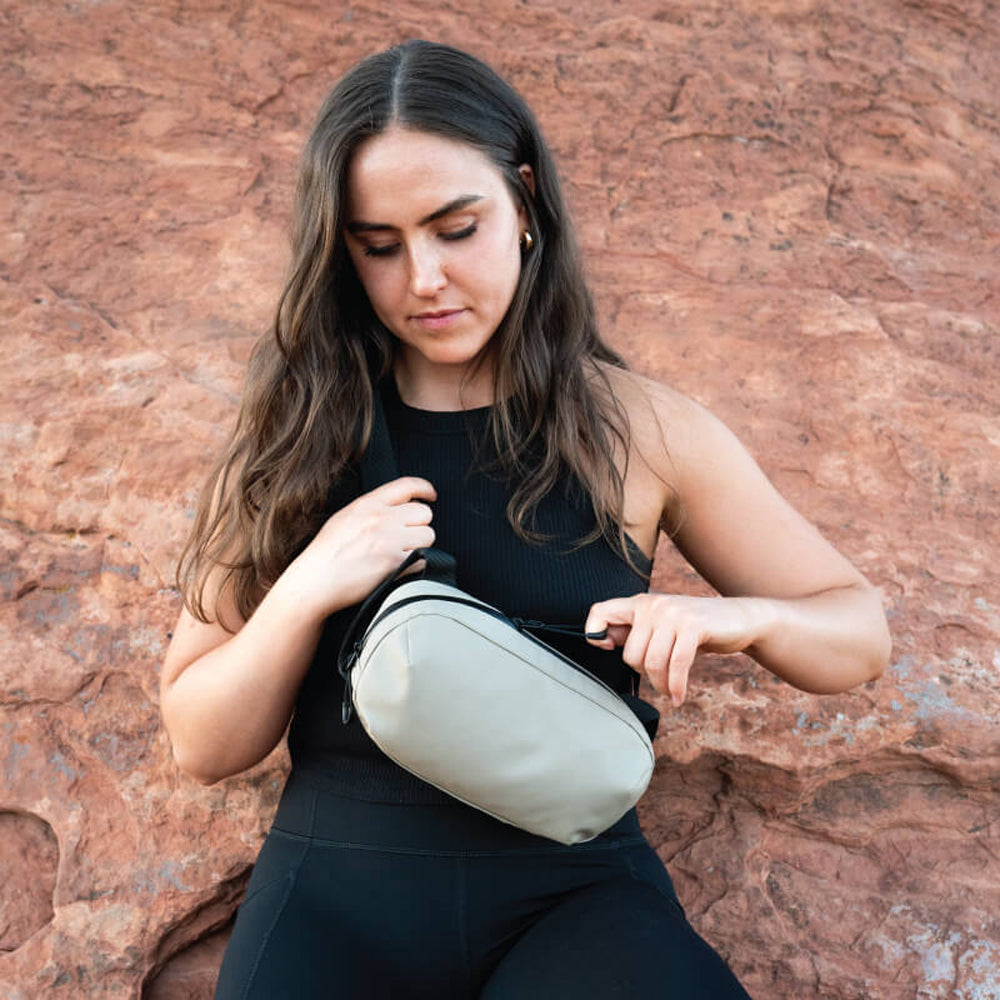 Wandrd D1 Fanny Pack Cross Body Sling Bag Yuma Tan