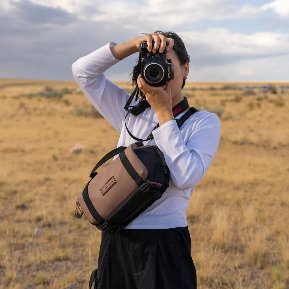 Wandrd Rogue V2 6 L Camera Sling Bag Atacama Clay