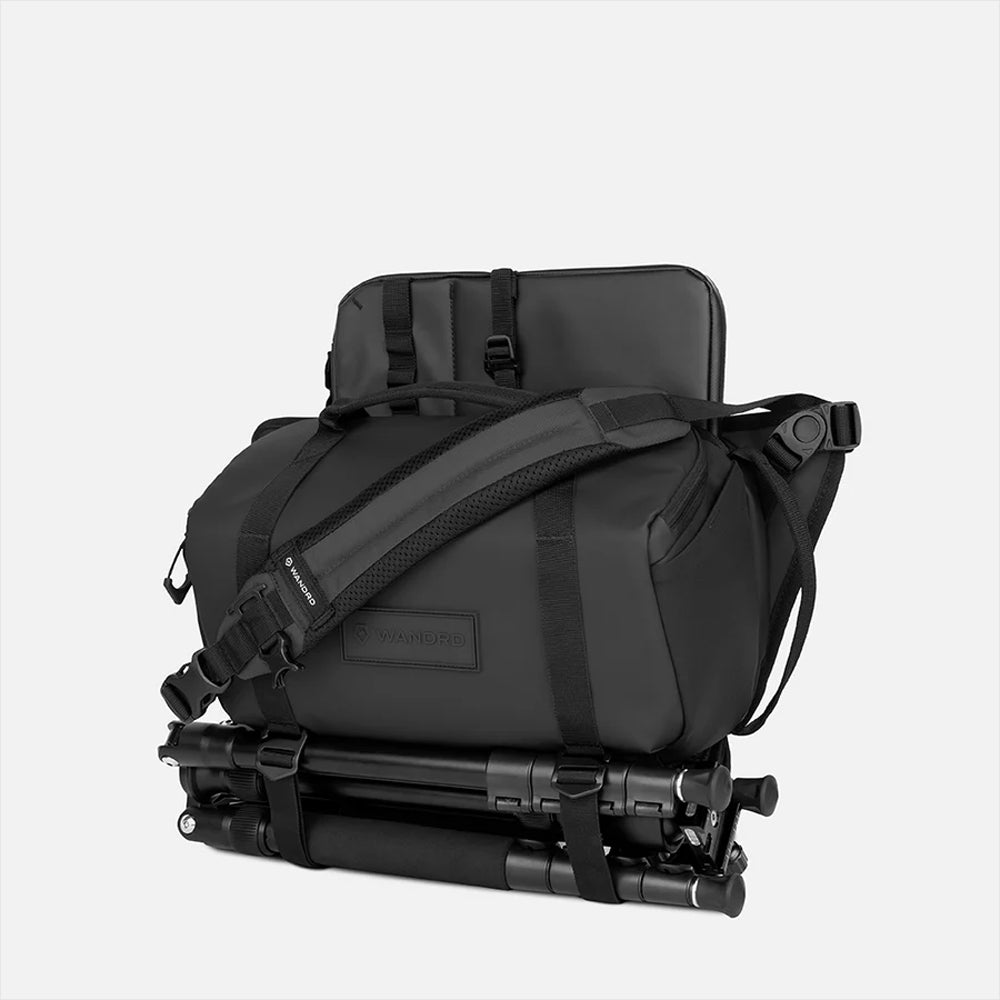 Wandrd Rogue V2 9 L Camera Sling Bag Black