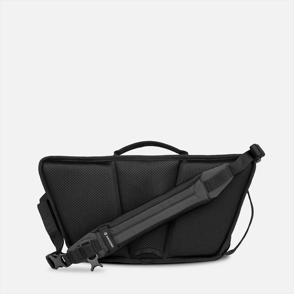 Wandrd Rogue V2 9 L Camera Sling Bag Black
