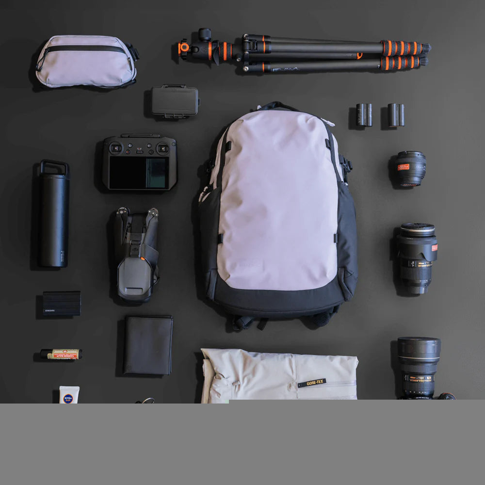 Wandrd Stratus 18 L Everyday Camera Backpack Uyuni Purple