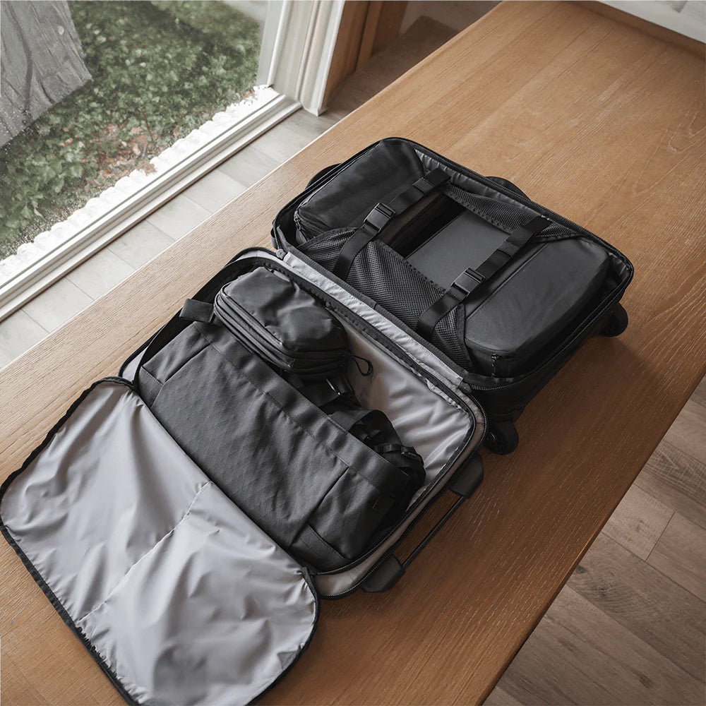 Wandrd Transit Travel Carry On Roller Bag Black